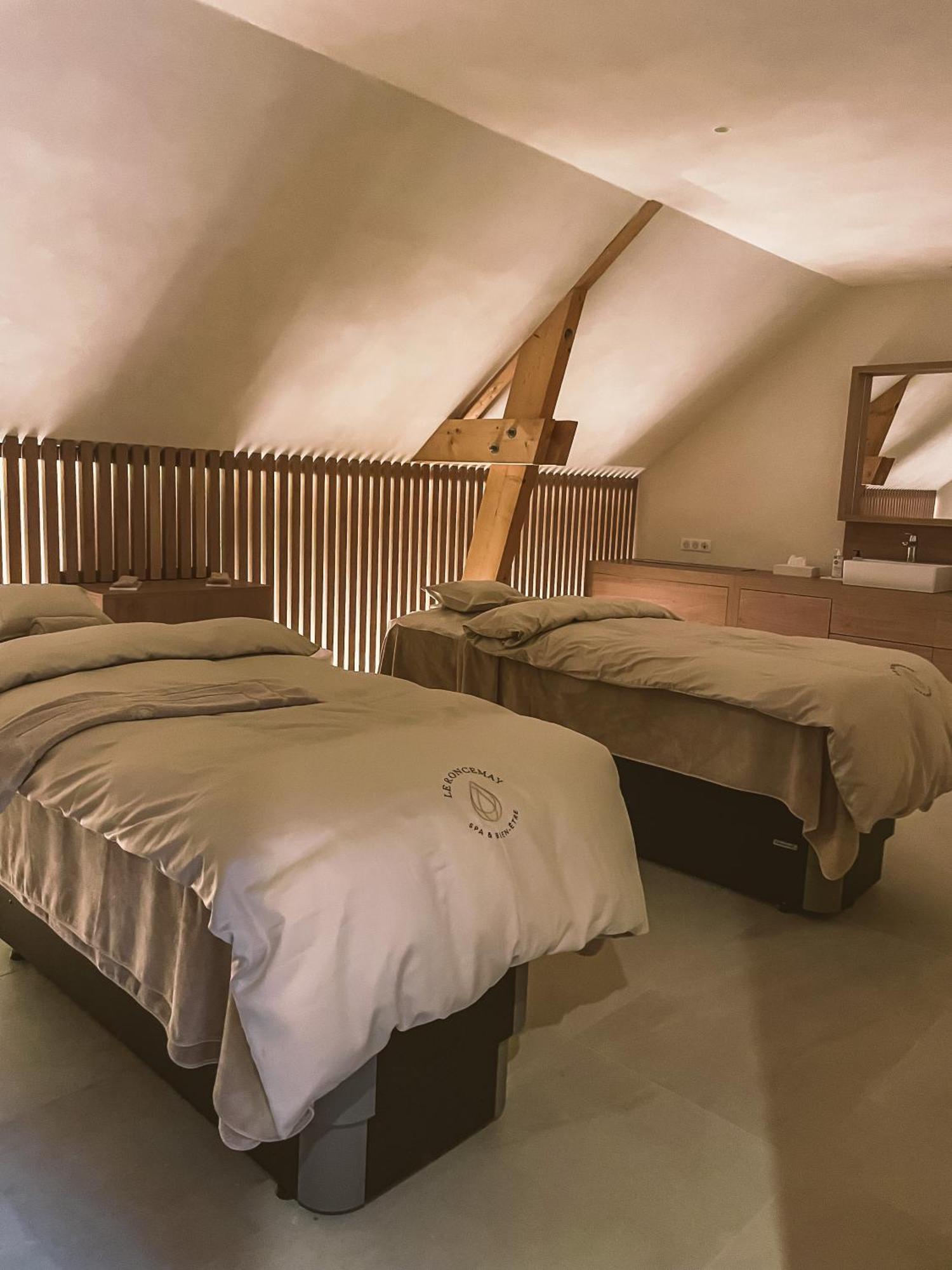 Domaine Du Roncemay - Hotel, Restaurants, Spa & Golf Aillant-sur-Tholon Kültér fotó