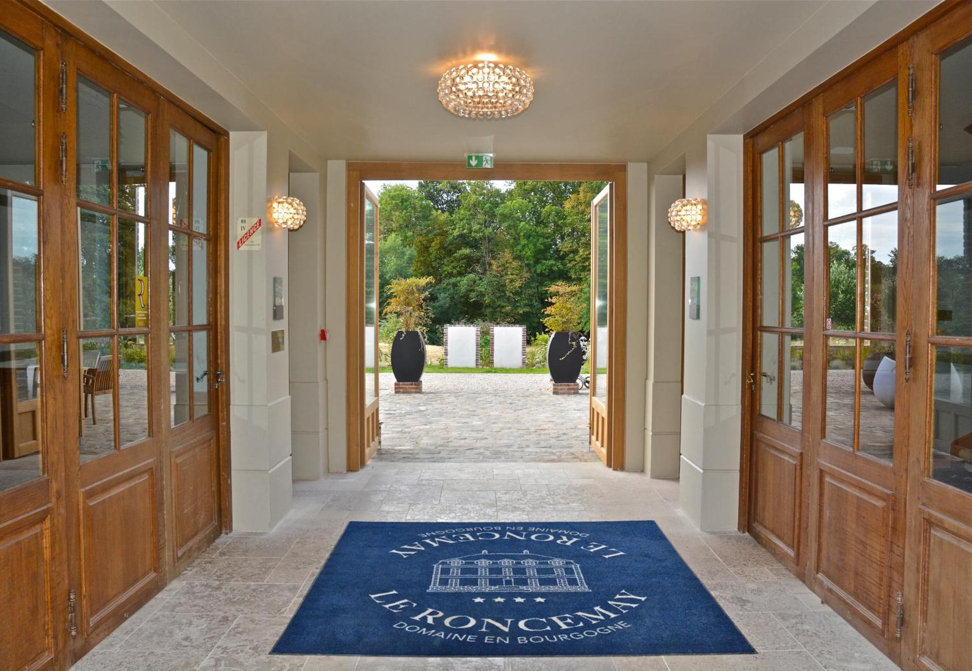 Domaine Du Roncemay - Hotel, Restaurants, Spa & Golf Aillant-sur-Tholon Kültér fotó